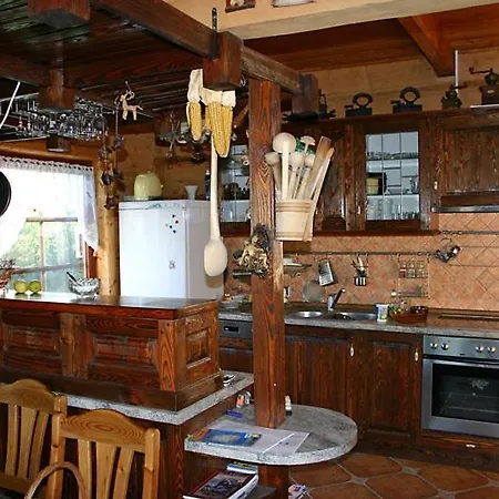 Dworek Mysliwski Laskowka (Lower Silesia)